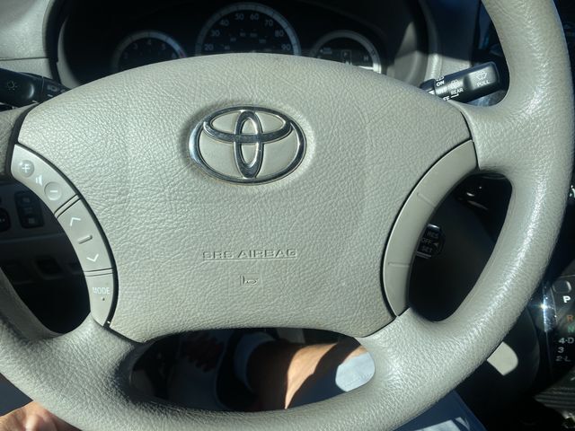 2004 Toyota Sienna
