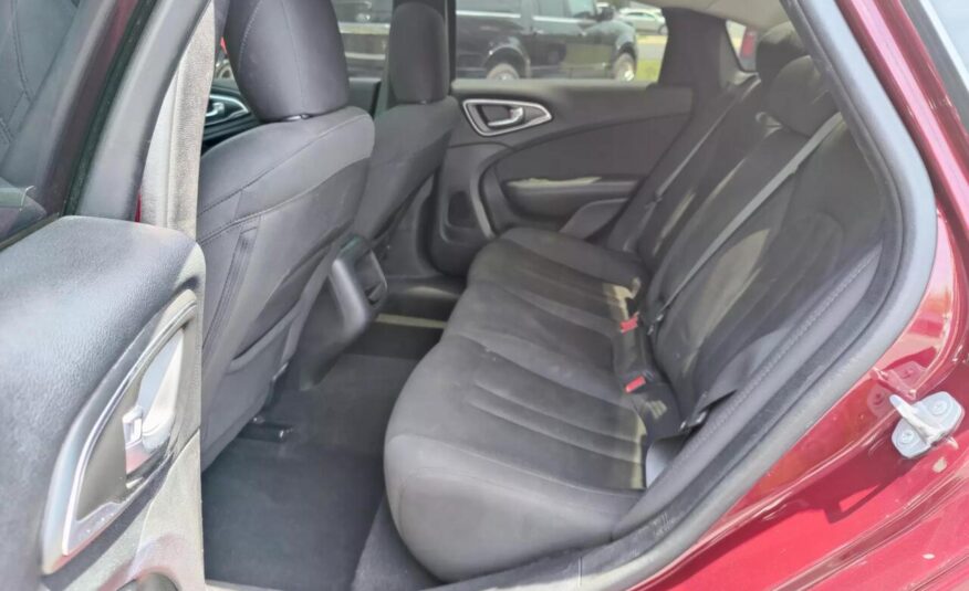2016 Chrysler 200