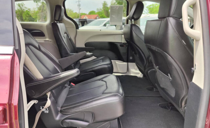 2021 Chrysler Voyager