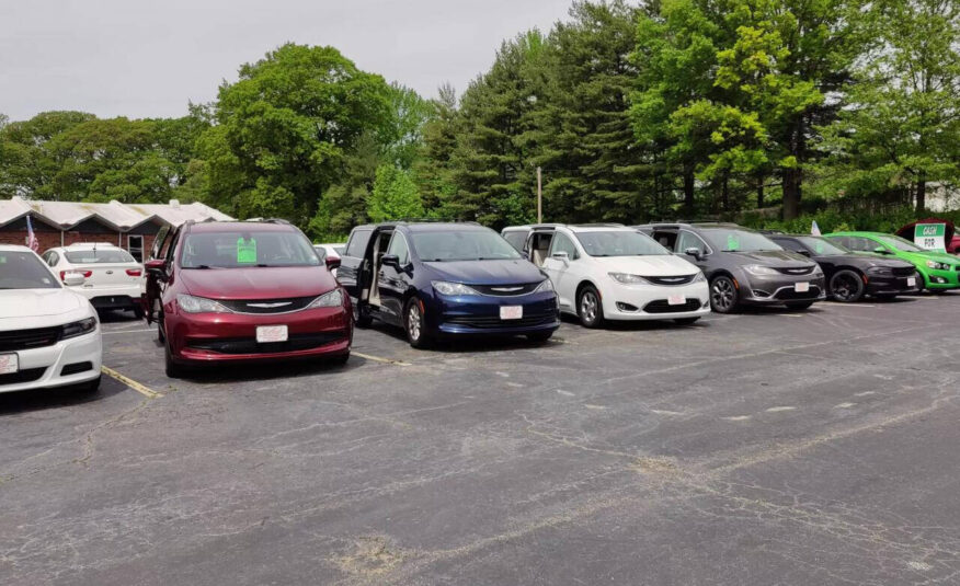 2021 Chrysler Voyager