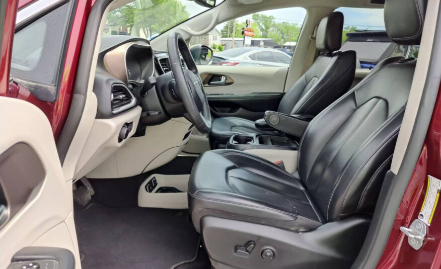 2021 Chrysler Voyager