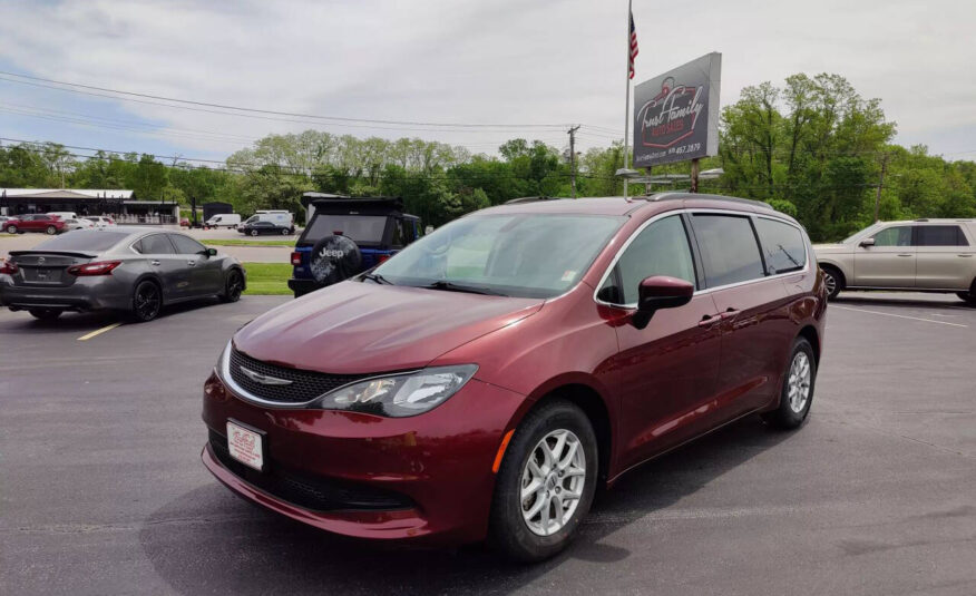 2021 Chrysler Voyager
