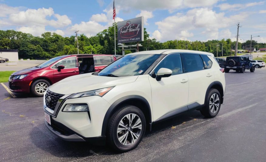 2021 Nissan Rogue SV's photo