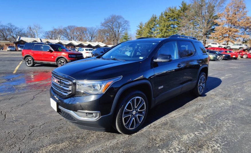 2017 GMC Acadia SLT-1's photo