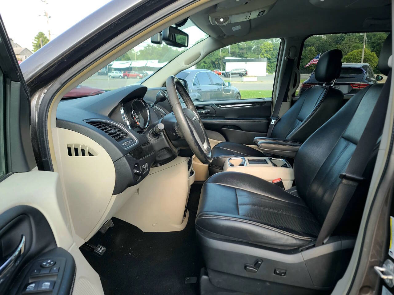2015 Chrysler Town and Country