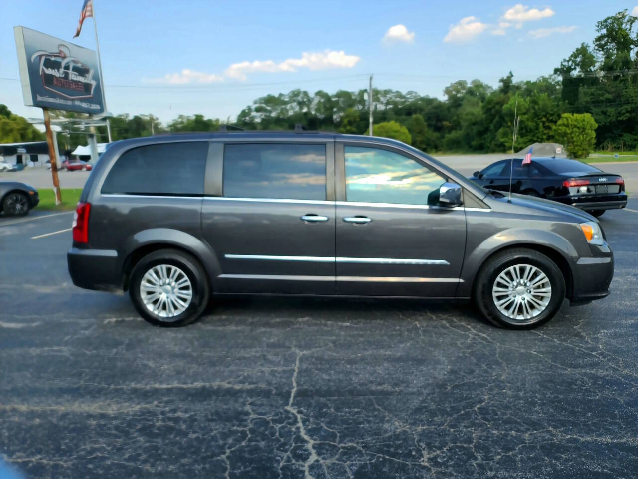 2015 Chrysler Town and Country