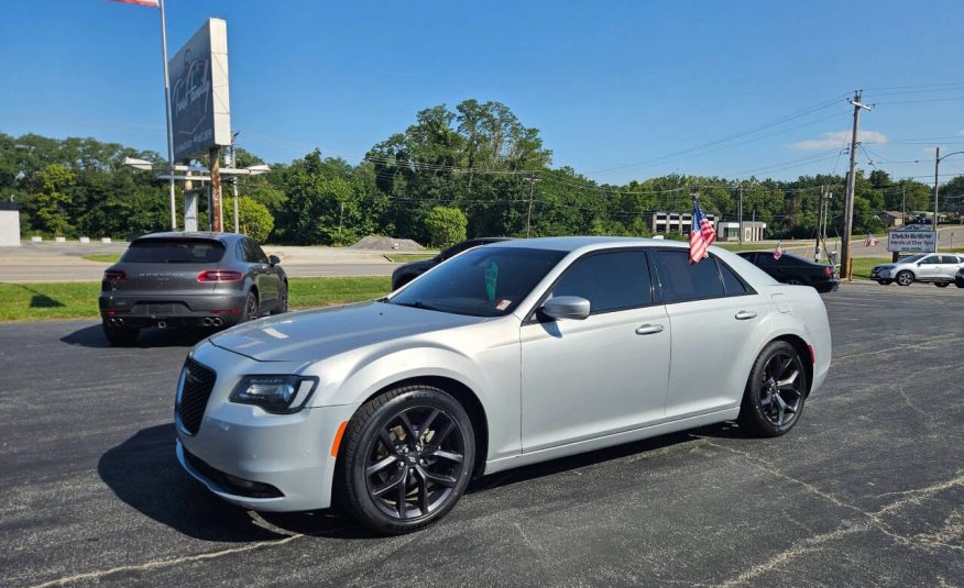 2021 Chrysler 300
